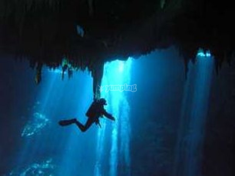 Buceo en cuevas Buceo en cuevas